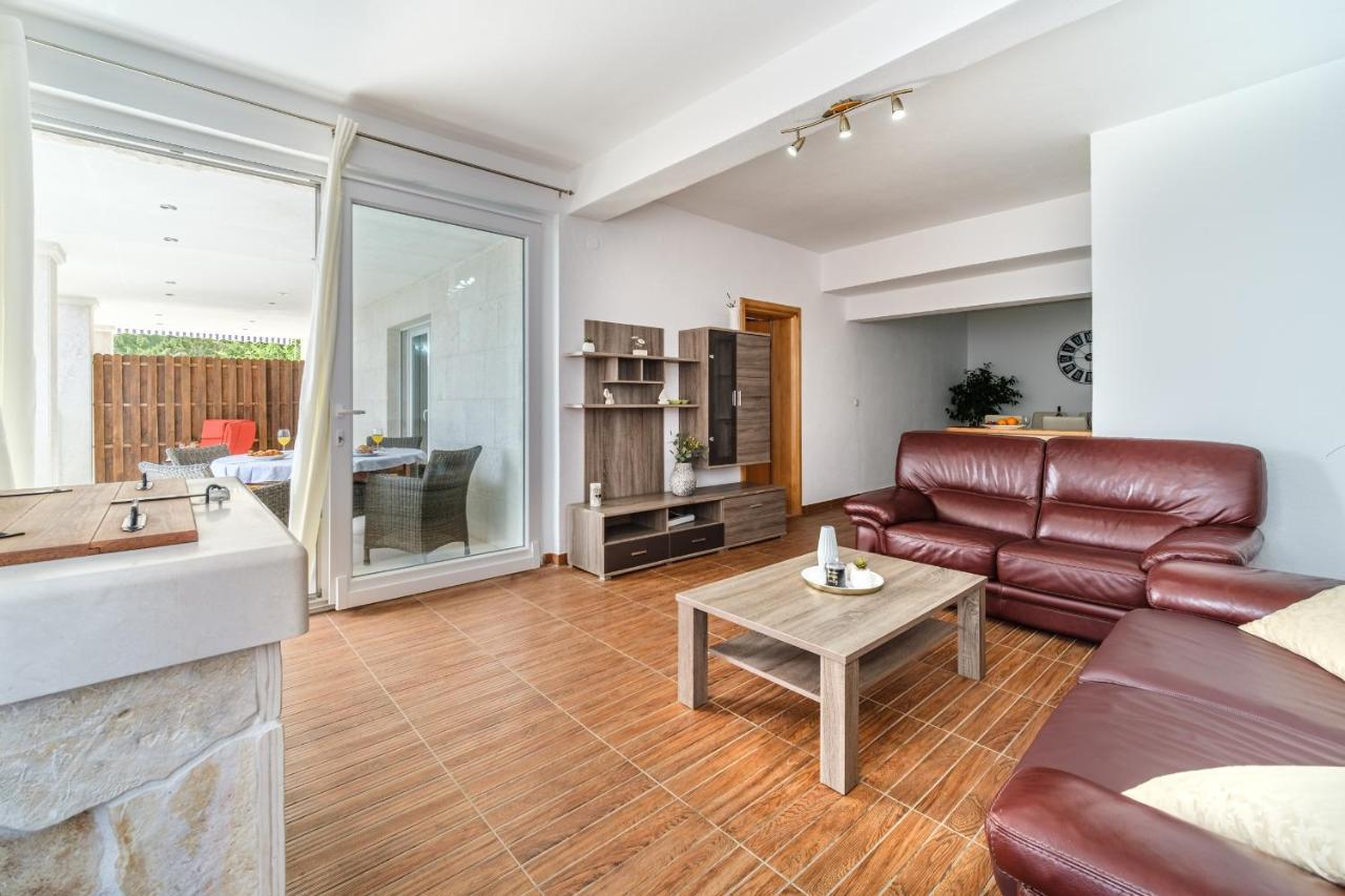 Rooms Plaza Divuje مورفيكا المظهر الخارجي الصورة
